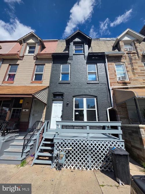 1235 N 10th St, READING, PA, 19604-2003 | Card Image