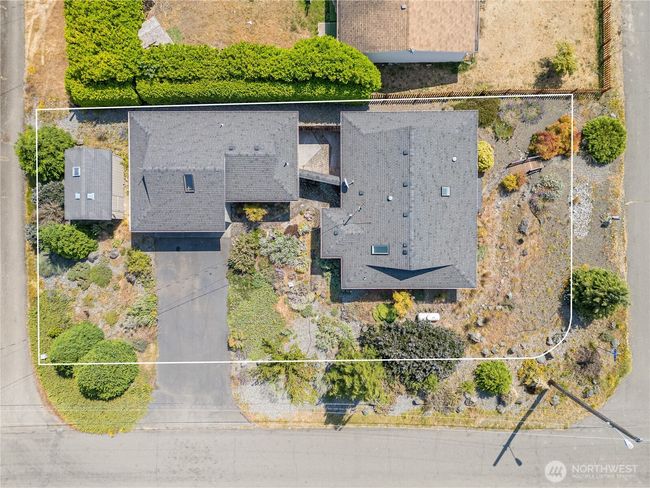 702 E Alder St, House other with 2 bedrooms, 2 bathrooms and 1 parking in Sequim WA | Image 31