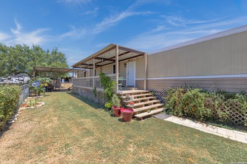 838 Avenue M, Poteet, TX, 78065-5427 | Card Image
