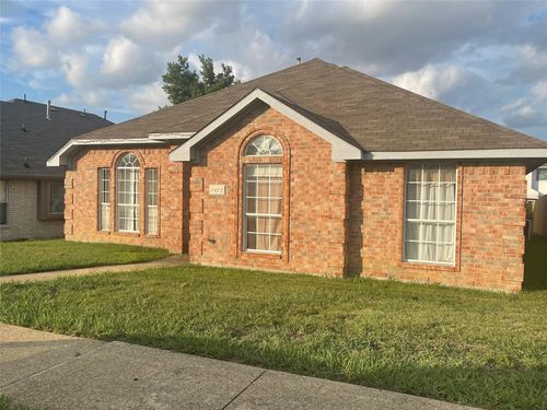 1412 Jessica Ln, Mesquite, TX, 75149-6982 | Card Image