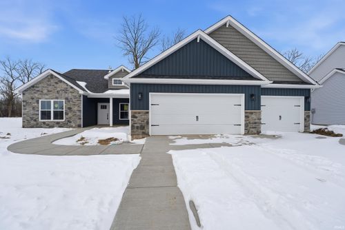 902 S Hoke Ave, Frankfort, IN, 46041-3083 | Card Image