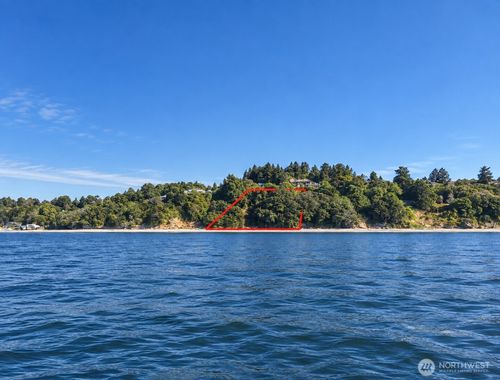 8118 E Side Dr Ne, Tacoma, WA, 98422-1166 | Card Image
