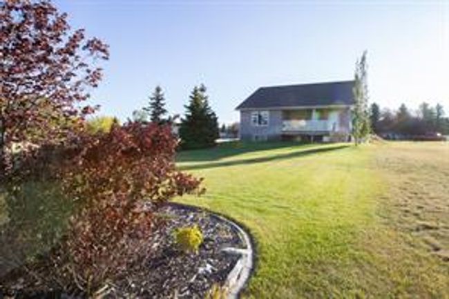 909 Whispering Dr, House detached with 4 bedrooms, 2 bathrooms and 2 parking in Vulcan AB | Image 43