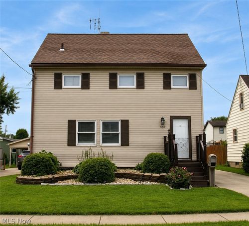456 W Wilson Street, Struthers, OH, 44471 | Card Image