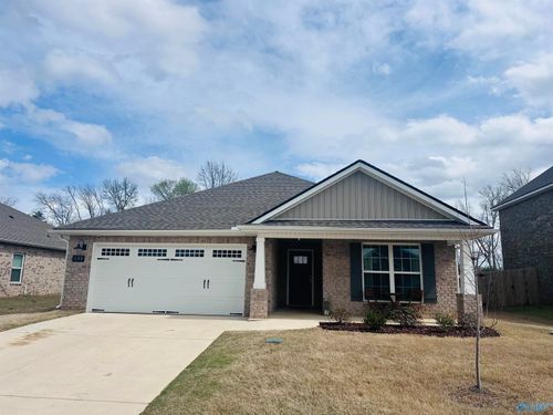 135 Ivy Vine Dr, Toney, AL, 35773-4502 | Card Image