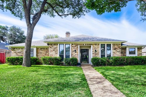 1202 E Berkeley Dr, Richardson, TX, 75081-5807 | Card Image