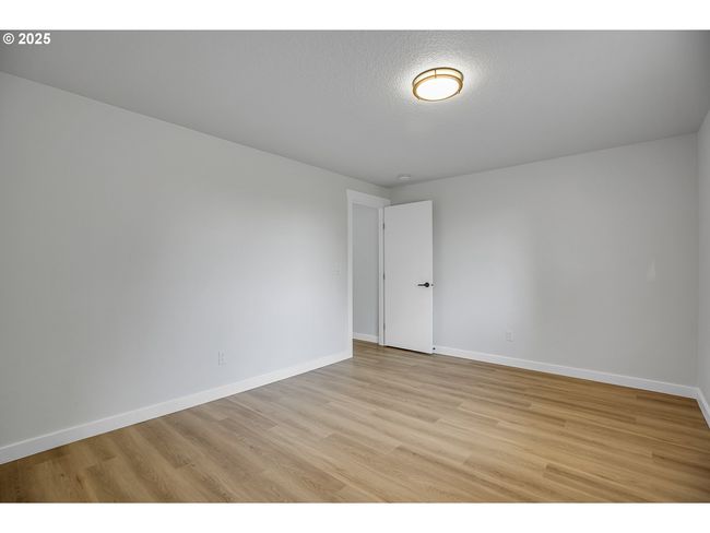 1111 Sw Linneman Ave, House other with 5 bedrooms, 3 bathrooms and 3 parking in Gresham OR | Image 37