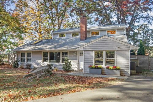 8 Splitrock Road, Norwalk, CT, 06854 | Card Image