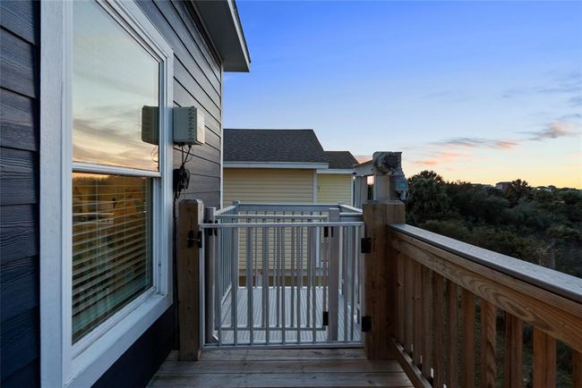 22318 Vista Del Mar, House other with 4 bedrooms, 3 bathrooms and 5 parking in Galveston TX | Image 28