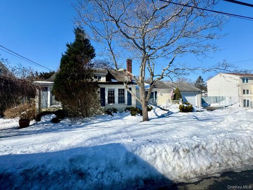 21 Cherry St, East Northport, NY, 11731-2206 | Card Image