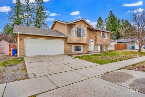 8561 W Nebraska St, Rathdrum, ID, 83858-8532 | Card Image