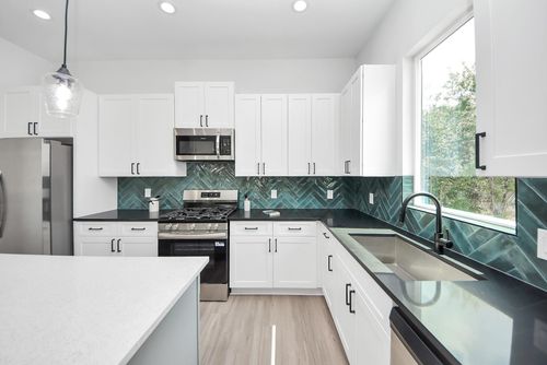 b-5304 Kindred St, Houston, TX, 77049 | Card Image