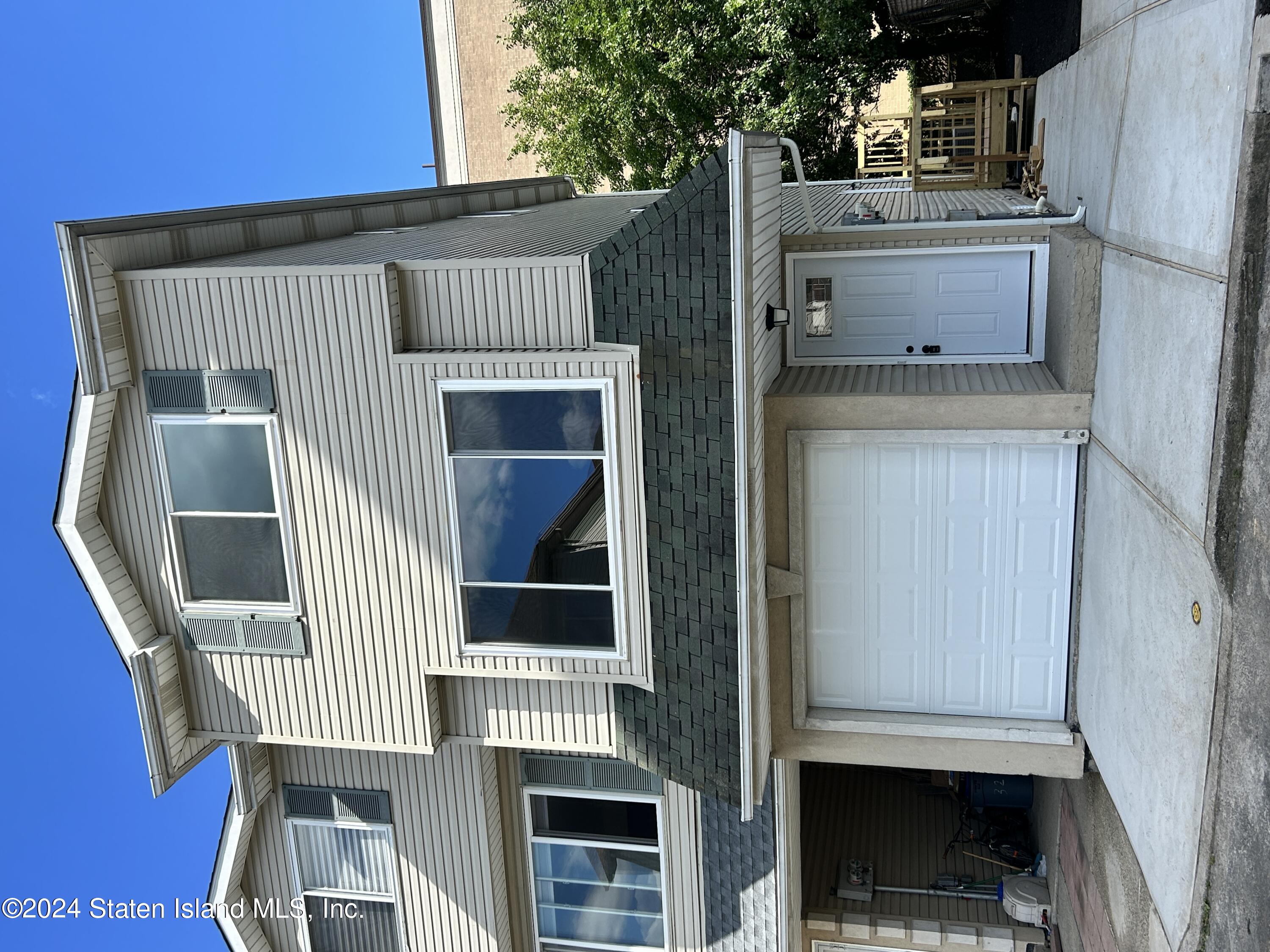 Courtney Loop, Staten Island, NY 10305
