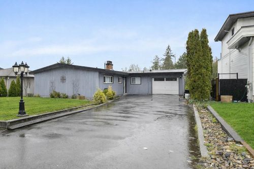 11875 99a Ave, Surrey, BC, V3V2P9 | Card Image