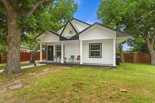 211 N Main St, Crandall, TX, 75114-2603 | Card Image