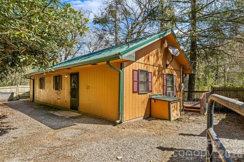 242 Plott Balsam Rd, Maggie Valley, NC, 28751-8538 | Card Image