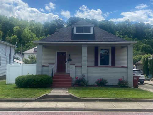 325 Etna St, Russell, KY, 41169-1305 | Card Image