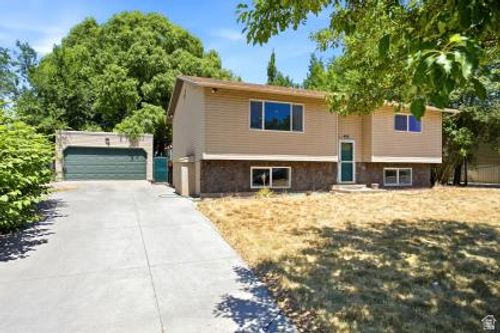 462 W 2225 S, Clearfield, UT, 84015-2045 | Card Image