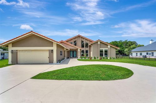 14100 Sw 21st St, Davie, FL, 33325-5407 | Card Image