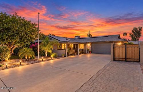 9319 W Glen Oaks Cir, Sun City, AZ, 85351-1407 | Card Image