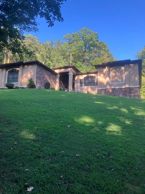 3272 E Big Pete Rd, Franklin Furnace, OH, 45629-8737 | Card Image