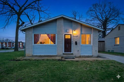 170 Beyne St, Mount Clemens, MI, 48043-2468 | Card Image