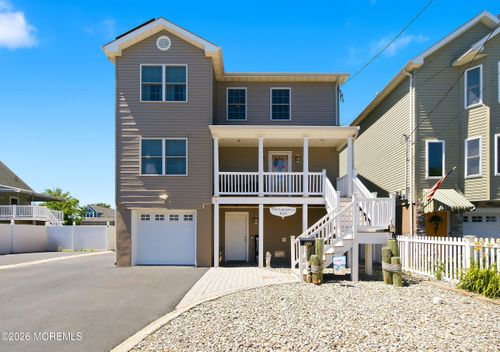 910 5th St, Union Beach, NJ, 07735-2828 | Card Image