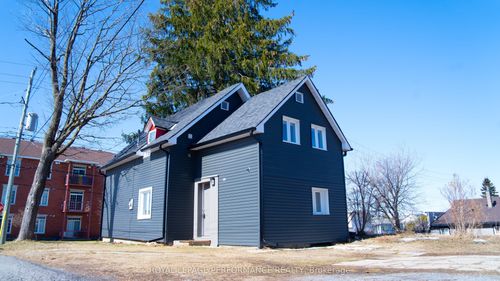 621 Edwards St, Rockland, ON, K4K1H6 | Card Image