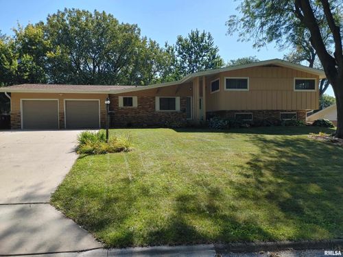 5918 N Roxbury Ln, Peoria, IL, 61614-4122 | Card Image
