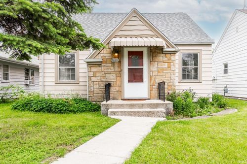 4007 Hoagland Avenue, Fort Wayne, IN, 46807-2425 | Card Image