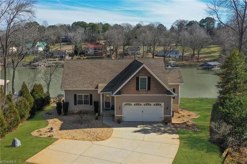 3160 Bass Dr, Sherrills Ford, NC, 28673-7711 | Card Image