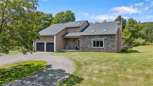 5197 Hilltop Rd, Syracuse, NY, 13215-1409 | Card Image