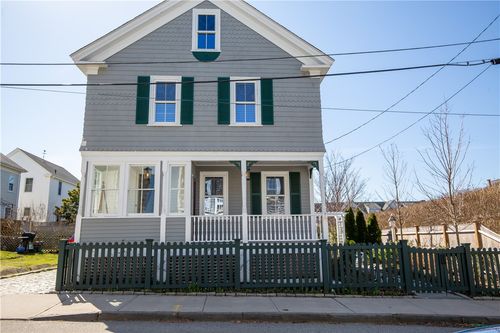 21 Lee Ave, Newport, RI, 02840-4040 | Card Image