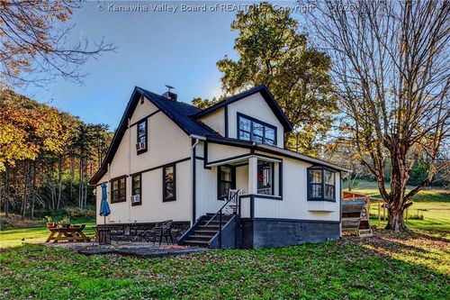 4174 Charleston Rd, Gandeeville, WV, 25243-9241 | Card Image