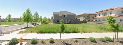 1731 Heirloom St, Davis, CA, 95616-1395 | Card Image