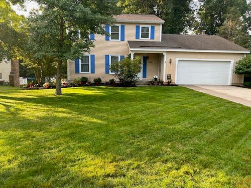 6486 Scarborough Dr Se, Ada, MI, 49301-9115 | Card Image