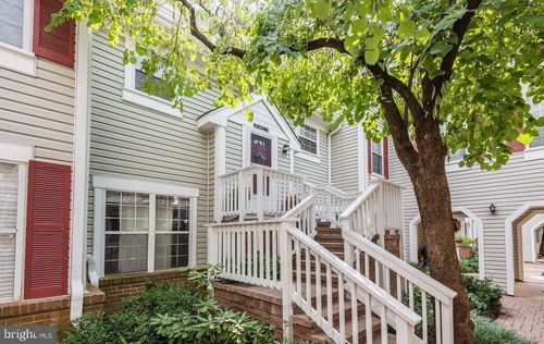 d-2925 S Woodstock Street, ARLINGTON, VA, 22206 | Card Image