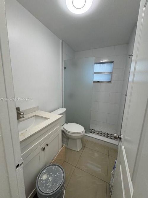 3-120 Nw 10th Ave, Miami, FL, 33128-1272 | Card Image