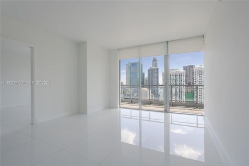 apt-3512-92 Sw 3rd St, Miami, FL, 33130-3372 | Card Image