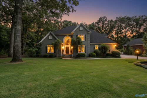 404 Ferncrest St Sw, Hartselle, AL, 35640-6034 | Card Image