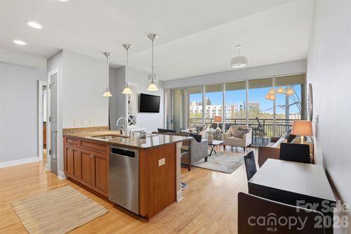 508-701 Royal Ct, Charlotte, NC, 28202-2753 | Card Image