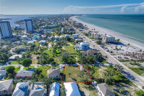 119 Sabal Dr, Fort Myers Beach, FL, 33931-3837 | Card Image