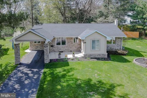 222 Fry Drive, STATE COLLEGE, PA, 16801 | Card Image