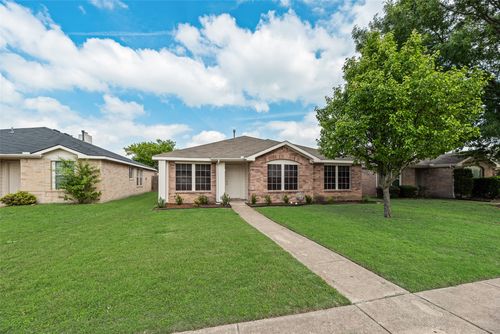 2938 Marquis Ln, Lancaster, TX, 75134-1989 | Card Image