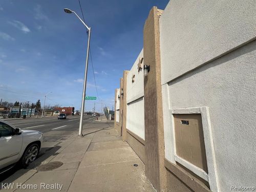 13132 Grand River Ave, Detroit, MI, 48227-3506 | Card Image