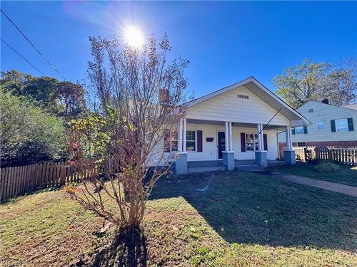 531 Elk Spur St, Elkin, NC, 28621-3205 | Card Image