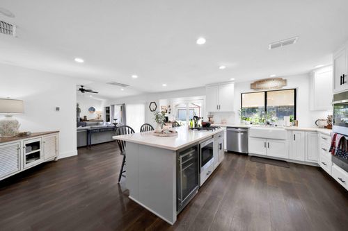 7067 Tucker Ln, Redding, CA, 96002-9718 | Card Image