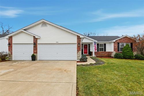 1916 Providence Estate Dr, Wentzville, MO, 63385-3717 | Card Image