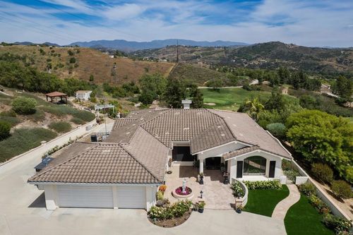 3610 Genista Pl, Fallbrook, CA, 92028-8142 | Card Image
