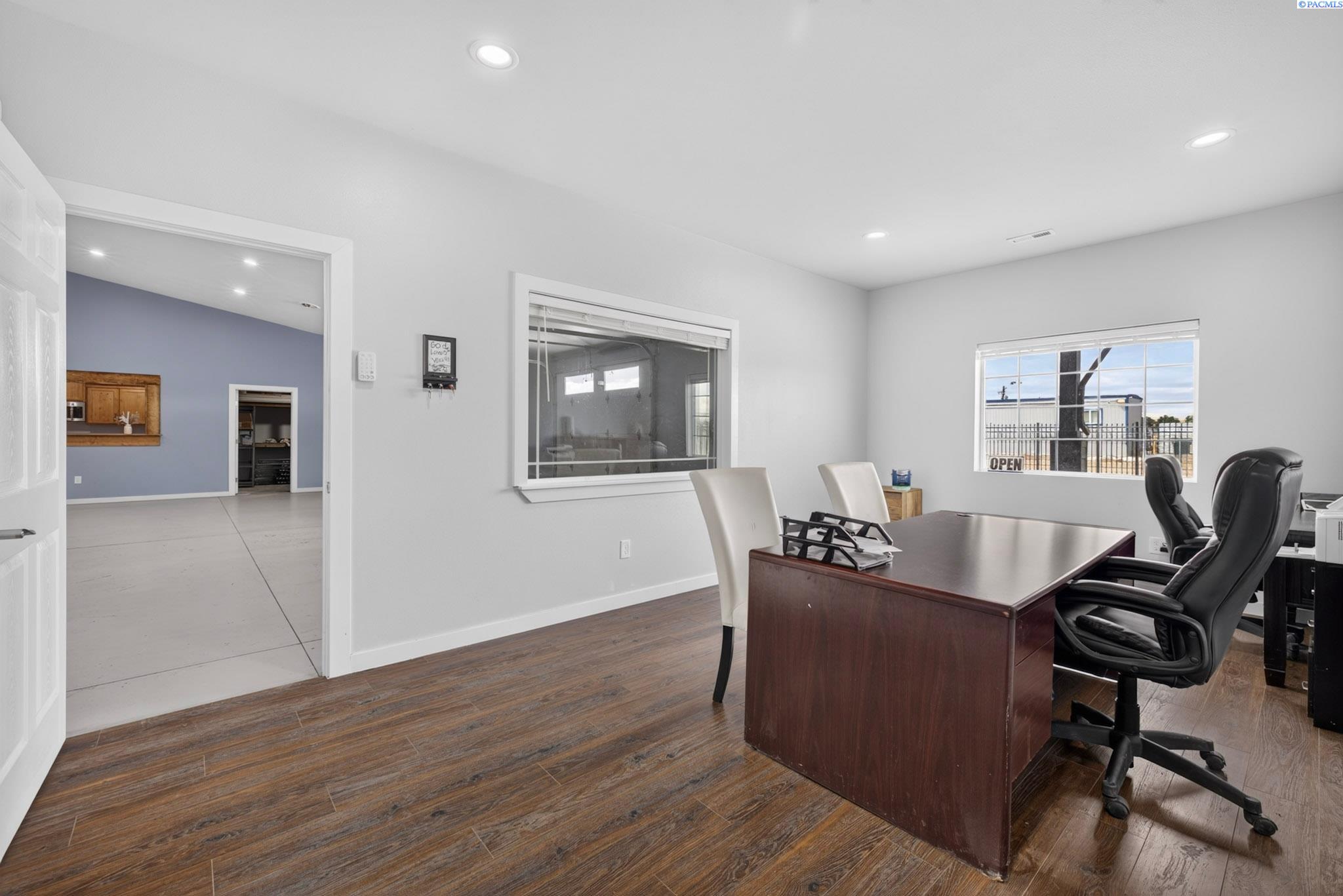 Commercial Sale in Grandview 2